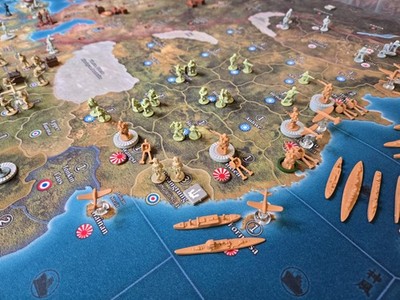Wizards of the Coast Axis & Allies Europe 1940 Game - A06270000