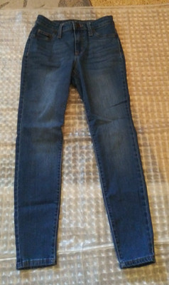 Universal Thread Size 2/26 Short High Rise 2 Back Pockets Jeggings 26'' Ins Jegg