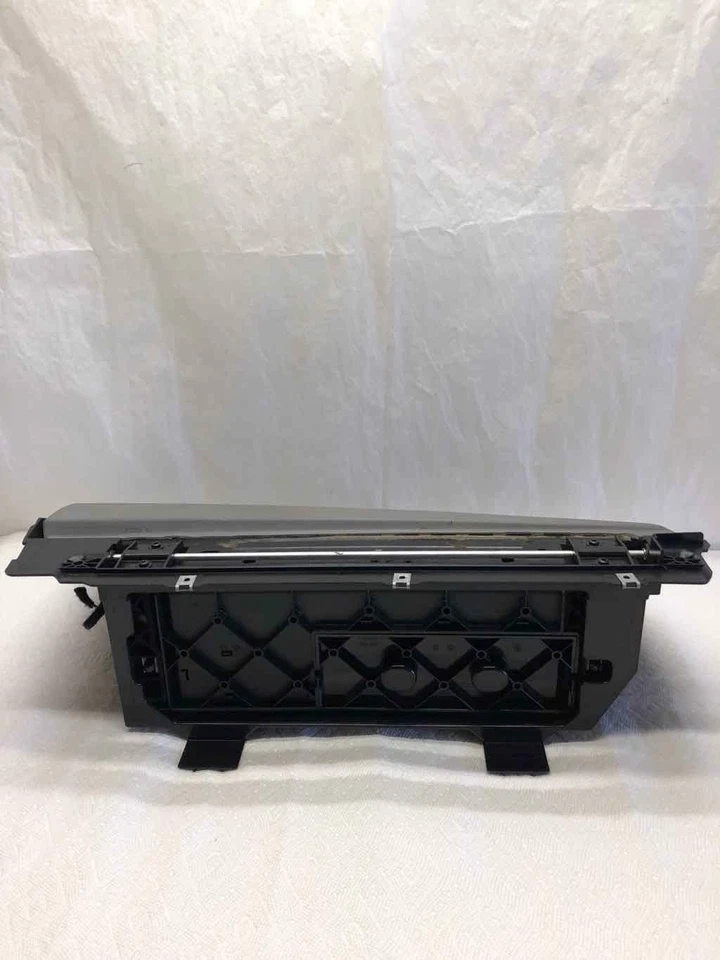 BMW 528I 2008-2010 guantera compartimento de almacenamiento lado derecho del pasajero G Foto 3 de 4