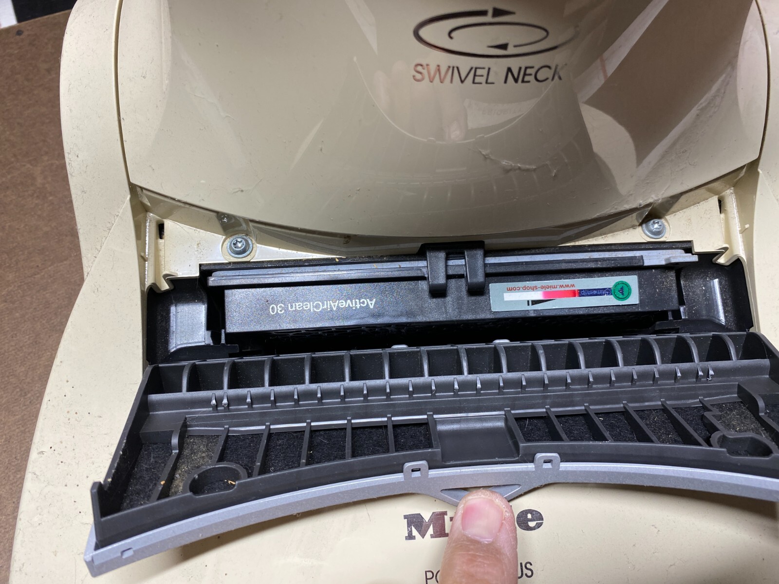 Miele S7580 HEPA Filter 360 Swivel Neck Upright Vacuum Cleaner eBay