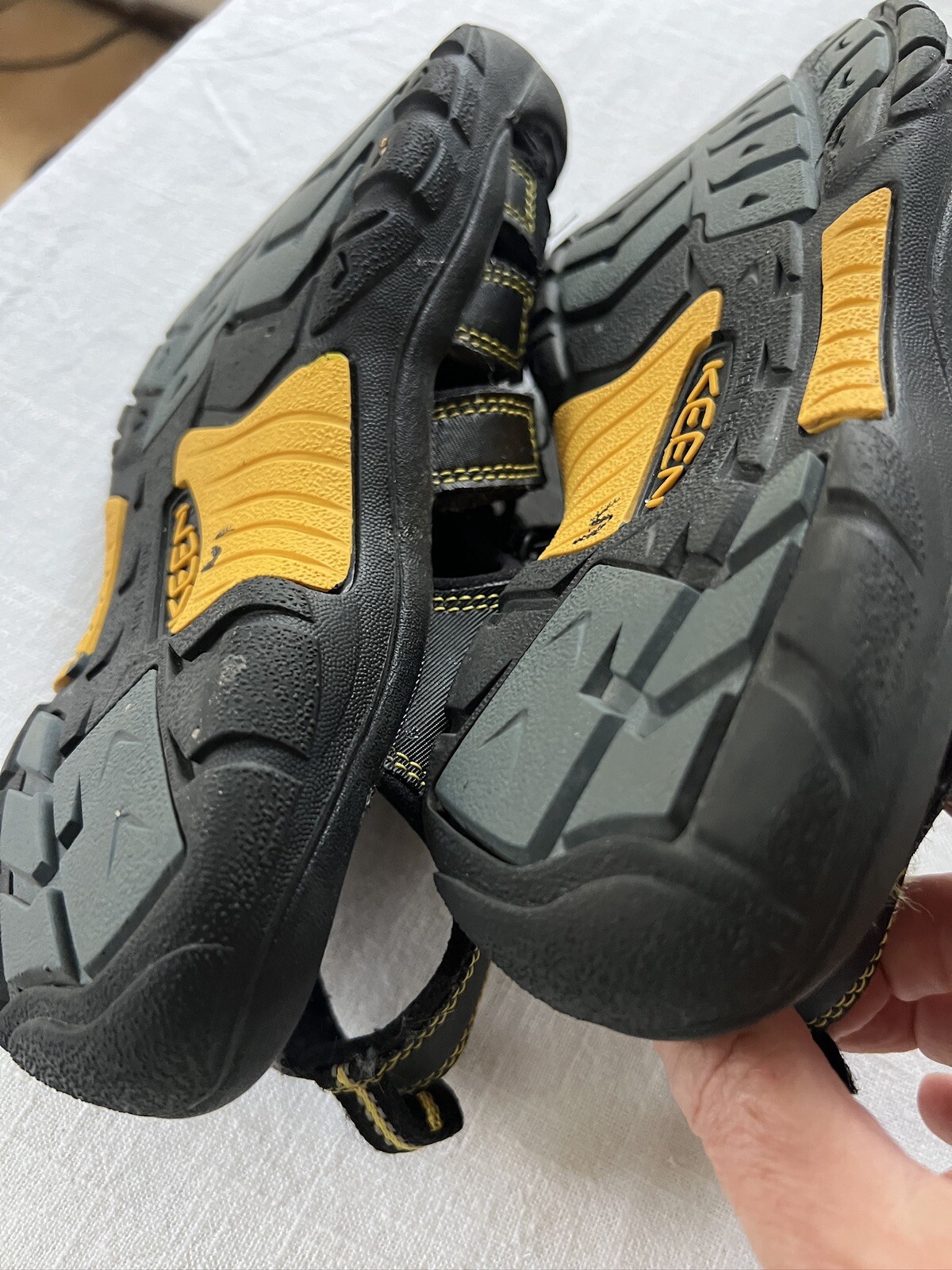 Keens Sandali Scarpe Donna Bambino Escursionismo Acqua Taglia 5 Nero Giallo Lavabili