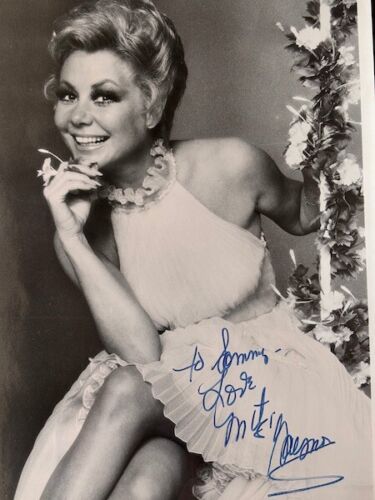 Remarkably Rare 8x10 Image Signed by Golden Age Actress Dancer Mitzi Gaynor - Picture 3 of 4