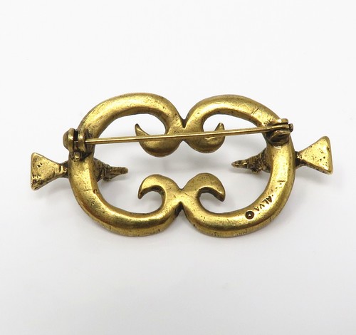 NYJEWEL Vintage Alva Studios Museum Pin Brooch 50 x 24mm - Picture 2 of 3