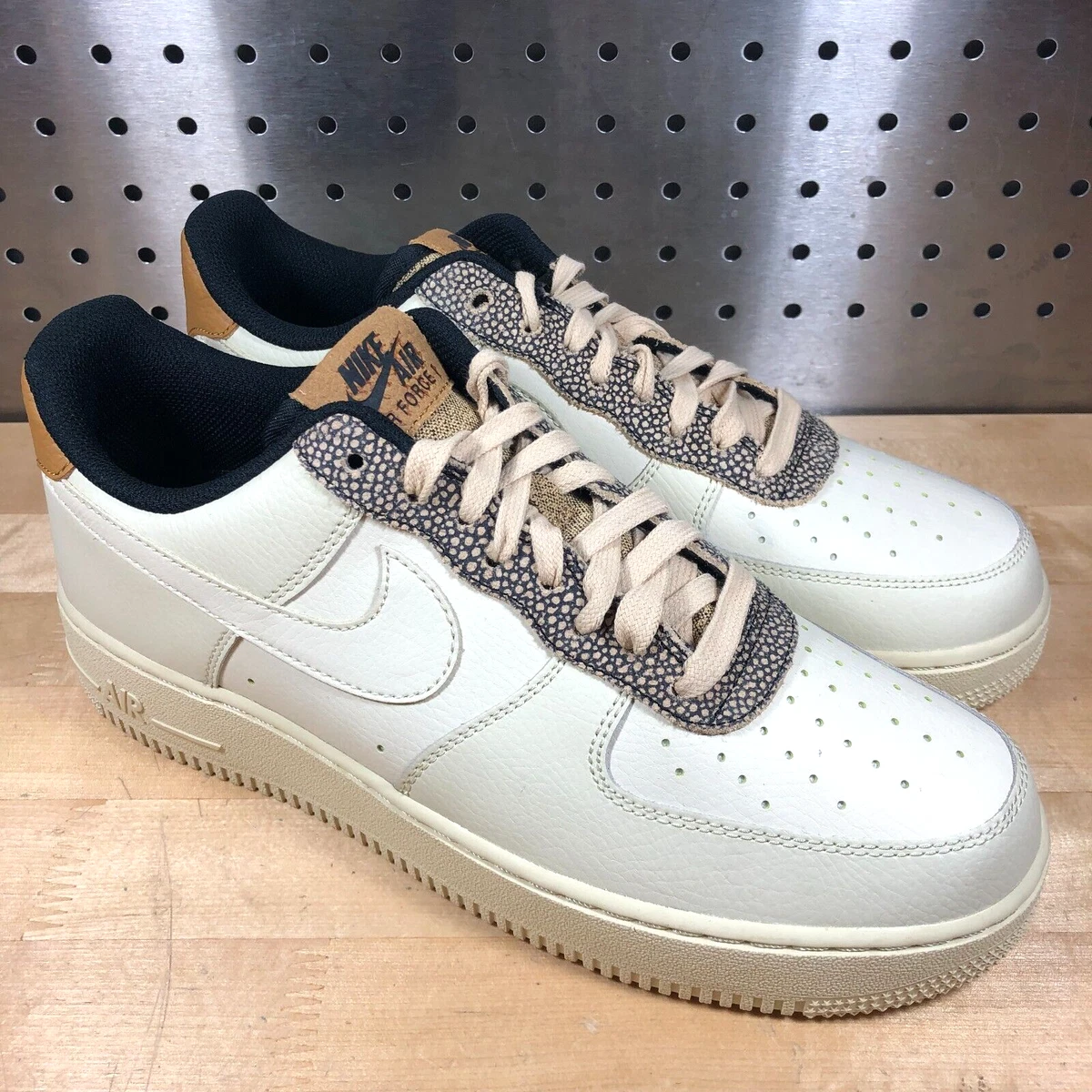 Nike Air Force 1 '07 LV8 Fossil/Wheat-Shimmer - CK4363-200