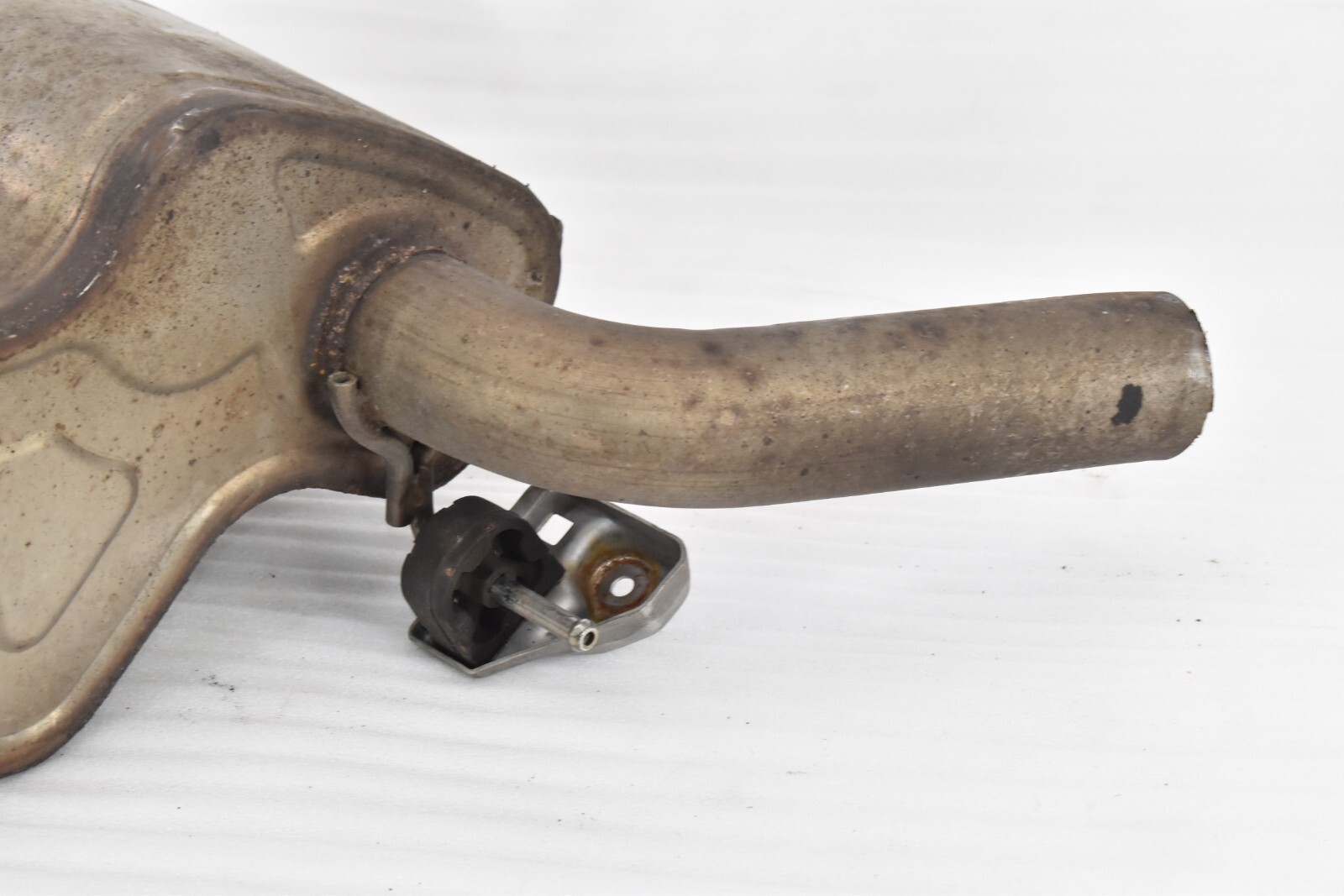 2014-2019 MASERATI GHIBLI S 3.0L LEFT EXHAUST MUFFLER BAFFLE TIPS SILENCER OEM
