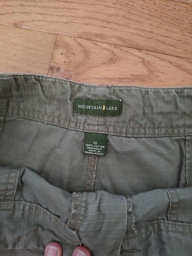 Mountain Lake Olive Green Cargo Capri Pants Size 10 - Picture 7 of 8