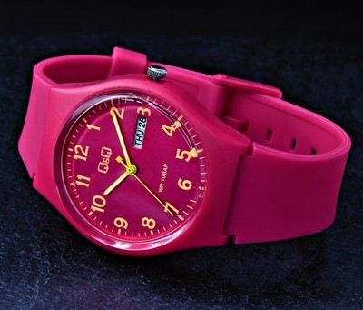 Q&Q by Citizen Damen Armband Uhr Pink Gelb 10 Atm - lady watch Tag Datumsanzeige