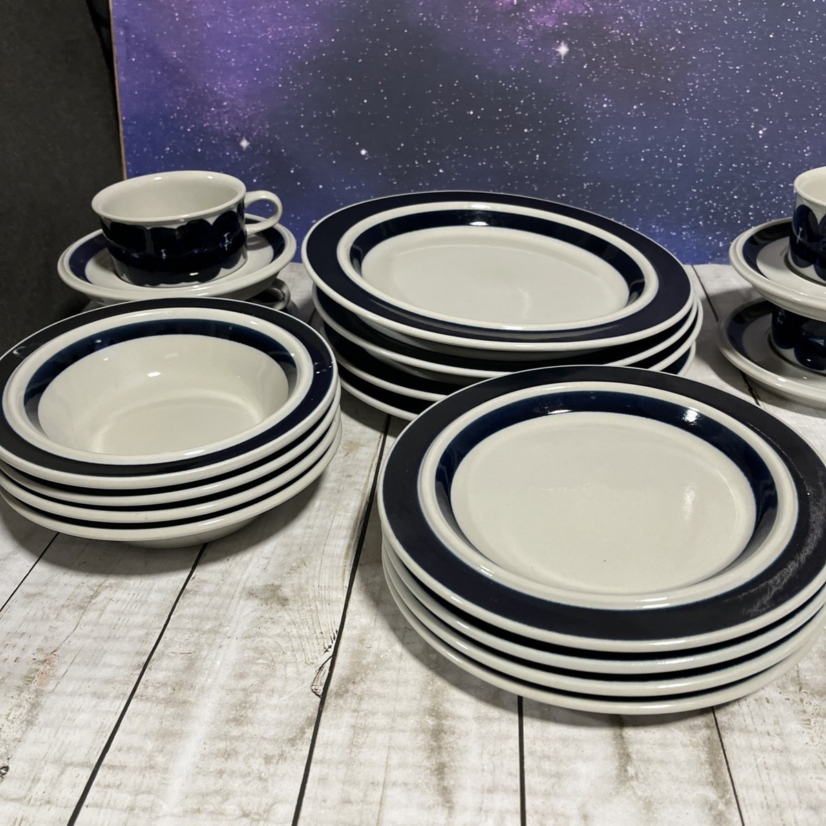 Set Of 20 Arabia of Finland ANEMONE BLUE 5 Piece Place Setting | eBay