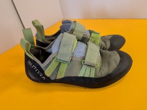 Butora Climbing Shoes | eBay display picture 1