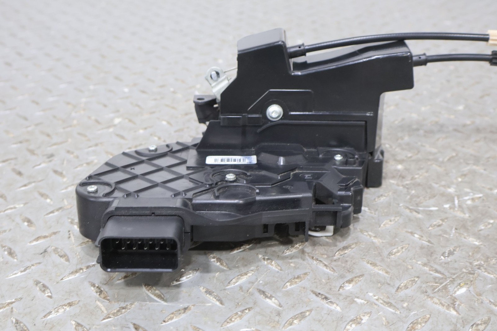 2010 Aston Martin V8 Vantage Right RH Door Latch W/Lock Cylinders & Cables