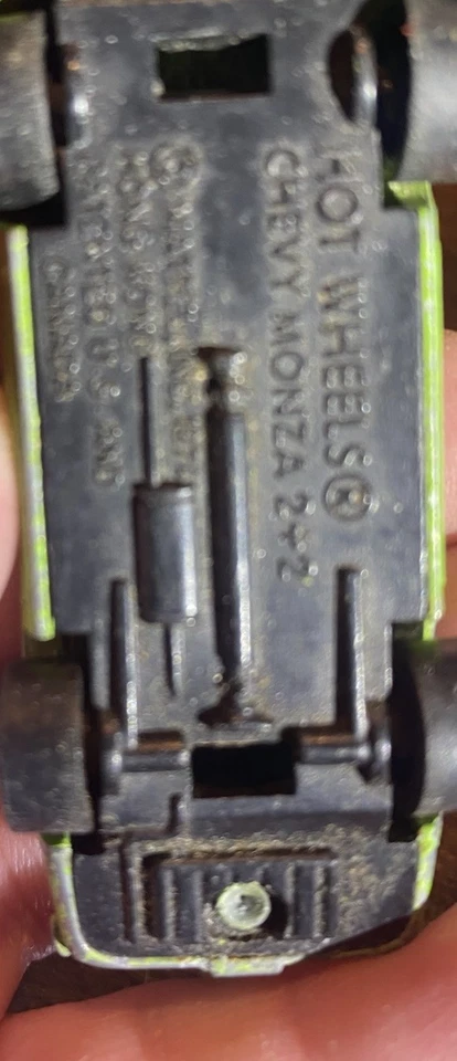 风火轮复古 1975 Redline Green 雪佛兰 Monza 2+2,U518 — 第 3/4 张图片