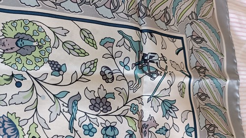 Liberty London silk scarf peacocks, elephants, flowers print - 26" Square - Bild 2 von 10