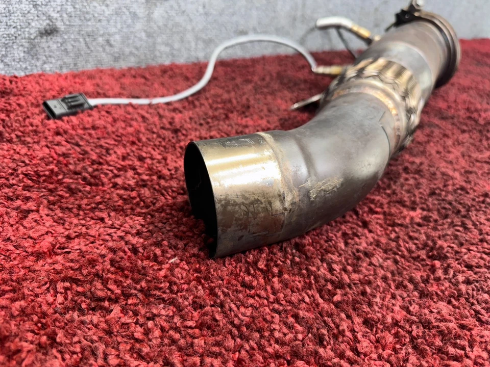 Tubo colector escape cabezal motor BMW F30 F32 F36 G12 B58 63K Foto 3 de 4