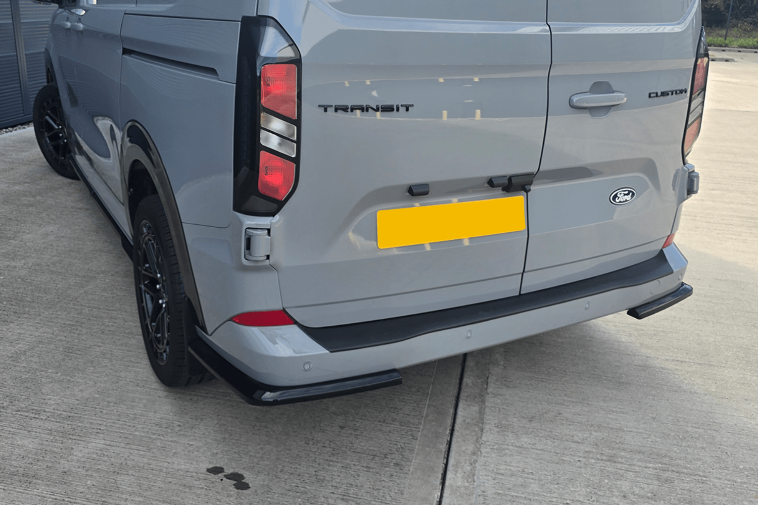 To Fit Ford Transit Custom 2024+ Stratos Rear Corner Splitters (2pc) Gloss Black