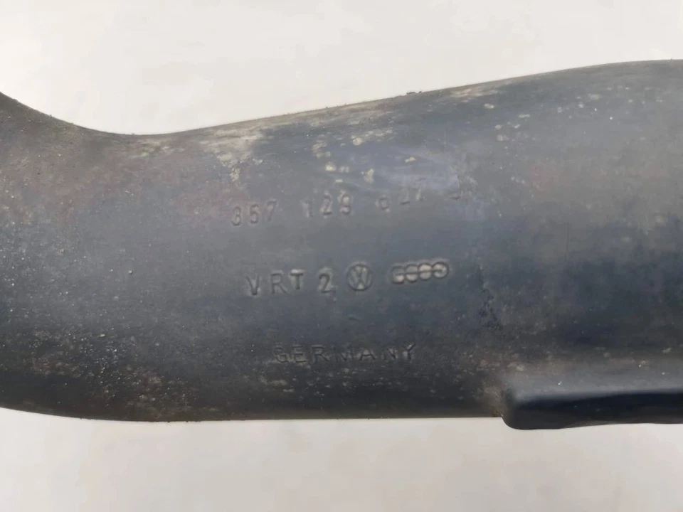 Volkswagen PASSAT B3 1991 Diesel intercooler hose pipe 357129627 AMB12218 - Image 3 of 3