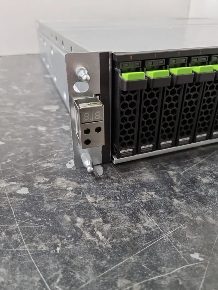 Fujitsu Eternus DX1/200 S3 2.5" DE Drive Enclosure FTS:ETFEADU 2x IOM12G 2x PSU - Image 2 of 4