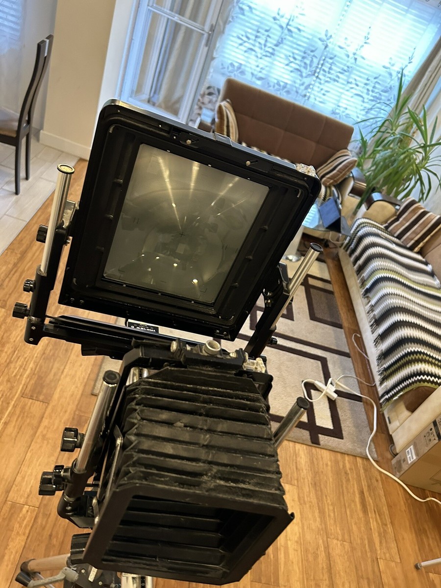 toyo-view G 8x10 body With New Bellows & reducing rotating back
