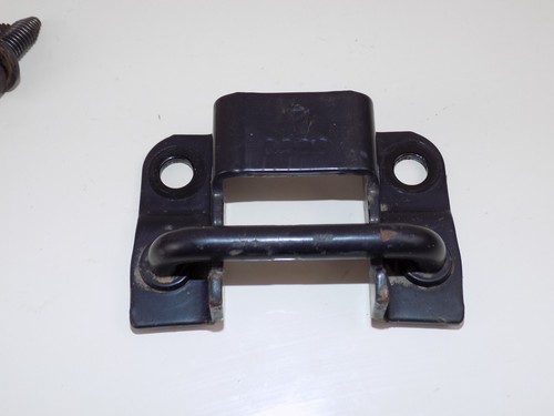 Barn Door Center Striker Latch w/ Bolts 2000 Escalade 96-99 Yukon Tahoe Suburban - Picture 8 of 12