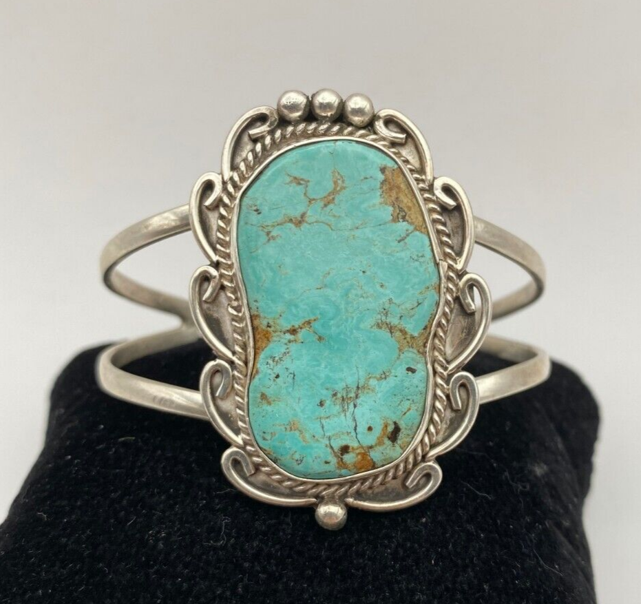 Important Julian Arviso Vintage Native American Navajo Sugulite Sterling Silver Bracelet Important Julian Arviso Vintage Native American Navajo Sugulite Sterling Silver Bracelet