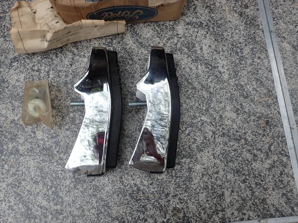 Ford Galaxie 1970 kit de protección de parachoques trasero, ¡nuevo en stock! D0AZ-17984-A protectores LTD Foto 3 de 4