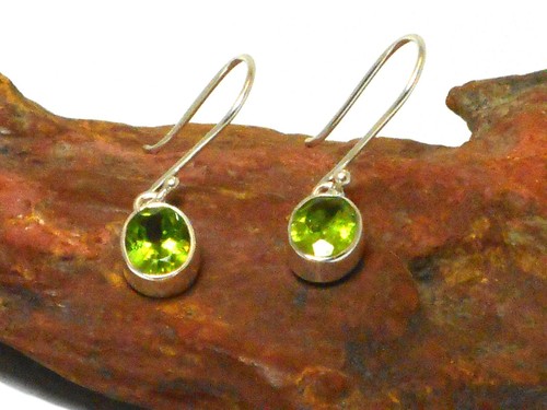Oval Green PERIDOT Sterling Silver 925 Gemstone Drop Dangle Earrings - Picture 4 of 6