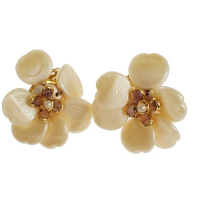 【CHANEL】vintage chanel flower earrings earclip★イヤリング RAREAuth CHANEL Camellia Flower Motif CC LOGOS Earrings Clip