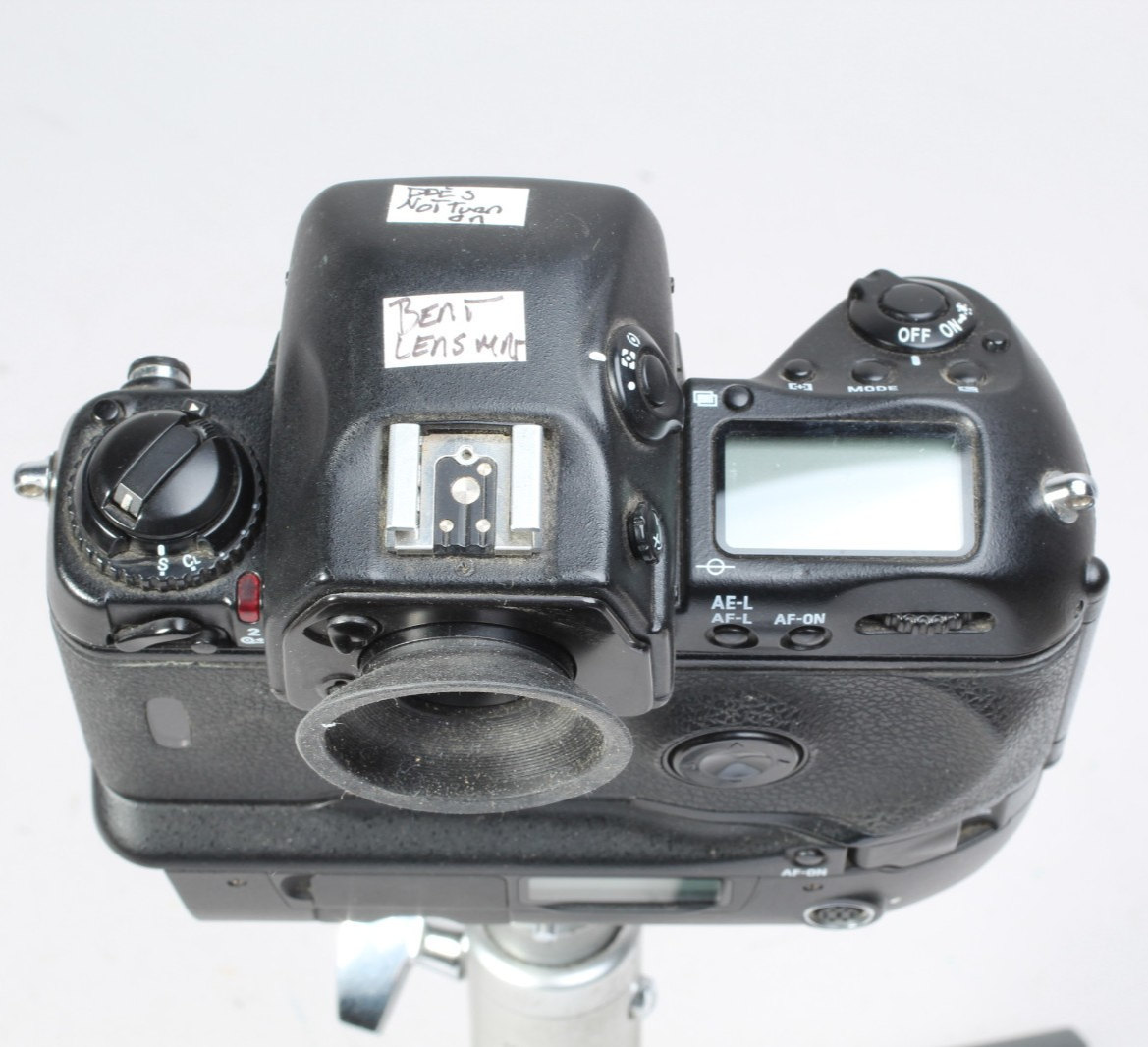NIKON F5 35MM SLR FOR PARTS OR REPAIR WONT TURN ON NO BATT TRAY