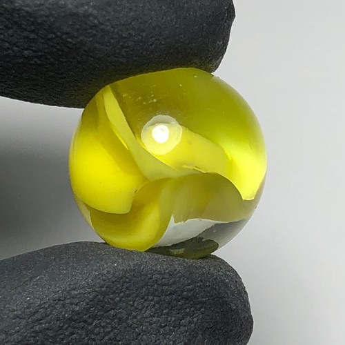 Vintage Yellow Cats Eye Marble .60 Inches Akro Peltier Christensen Agate Vitro - Picture 5 of 9
