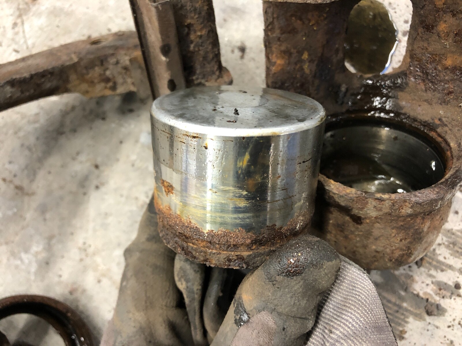 Datsun Nissan 300ZX Z31 A PAIR OF FRONT BRAKE CALIPERS FITS on 8489