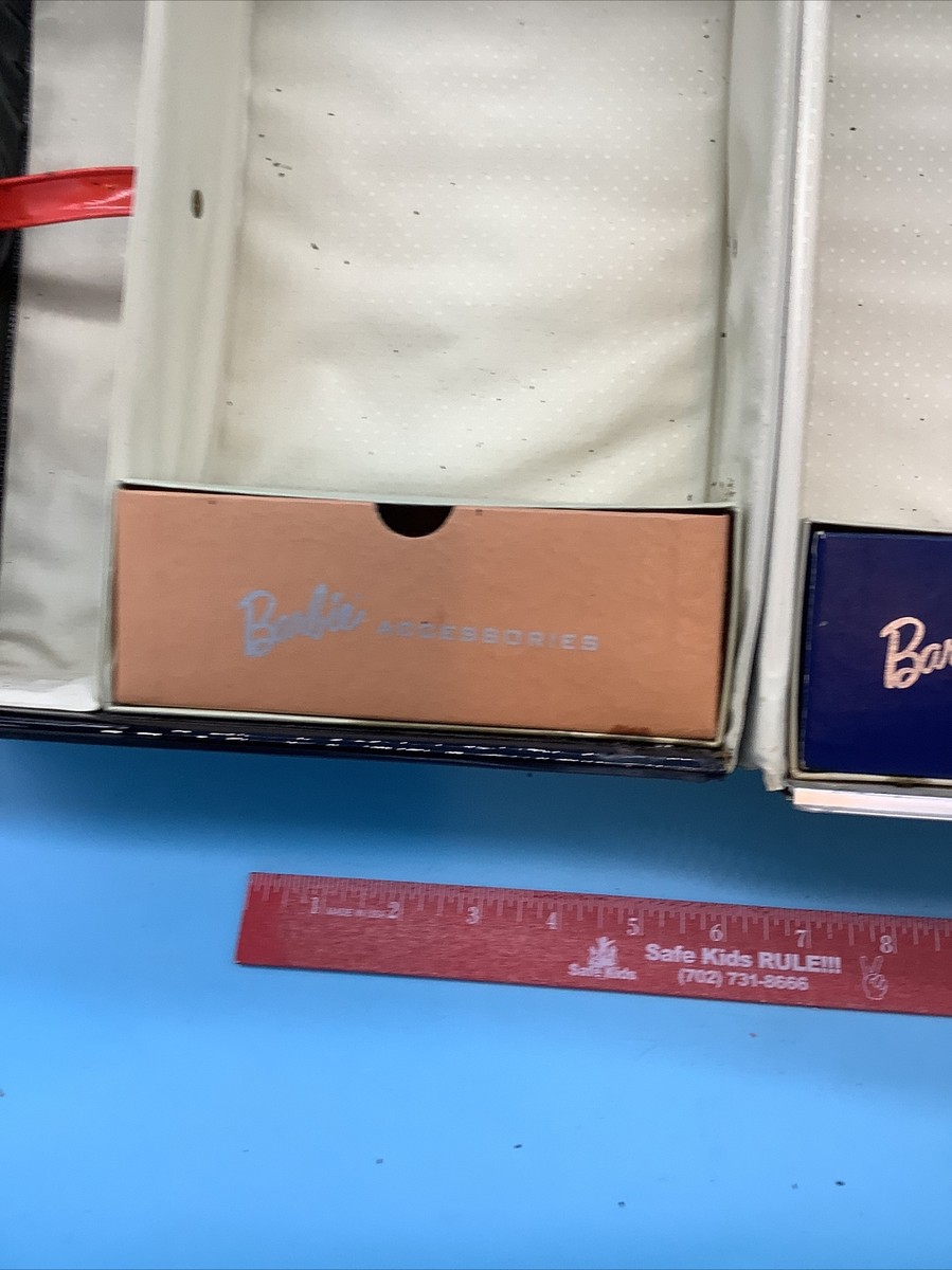 Vintage 1961 Black Ponytail Barbie Doll Case Rare - Original