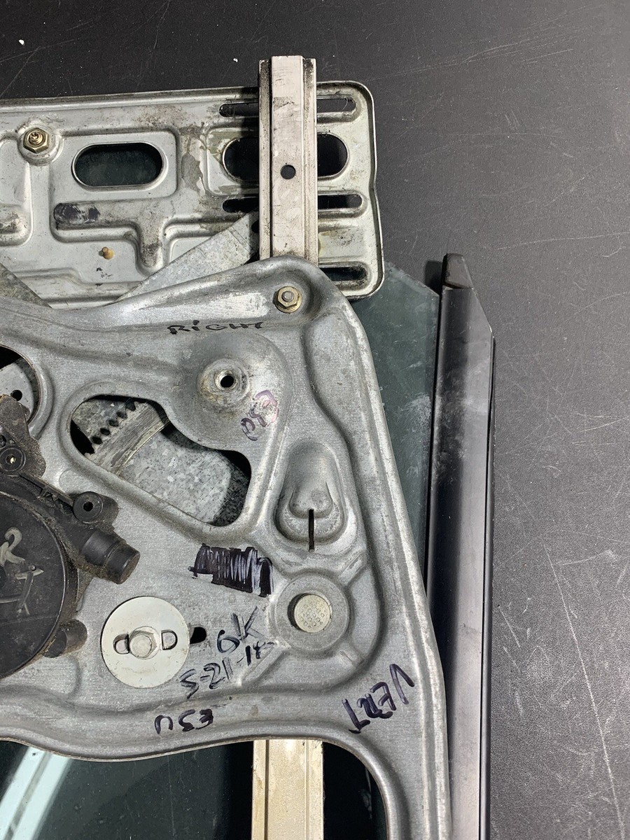 BMW Oem E30 Convertible Right Rear Lifter Regulator & Motor 