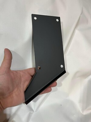 #ad Briggs 206 Oil Drain Plate Right Or Lefty NSEW $22.95