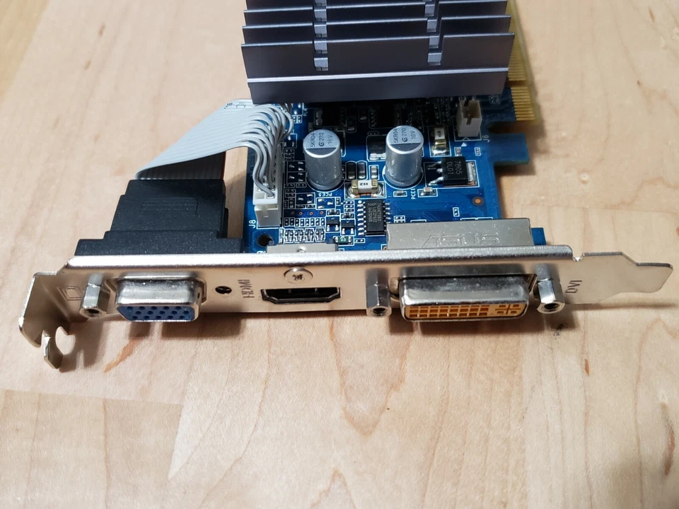 Asus EN8400GS Geforce 8400 GS Video Card 512MB DDR3 Silent PCIe x16 low profile - Image 2 of 4