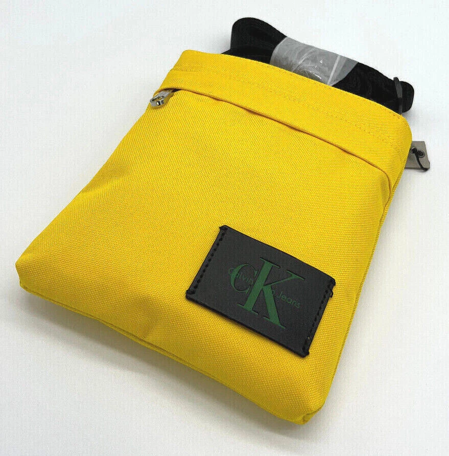 Sac bandoulière CALVIN KLEIN côté plat petit portefeuille de voyage festival CK Bumbag