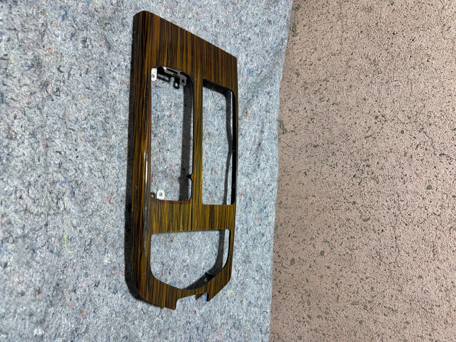 MASERATI GHIBLI CENTER CONSOLE BEZEL WOOD 670011353