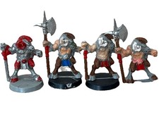 Games Workshop 4 Beastmen - Plastic Figures Chaos Beastman 1992 Warhammer Bases.