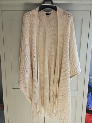  Steve Madden Damen Open Weave Strick Ruana beige Poncho Wickel Strickjacke Fransen