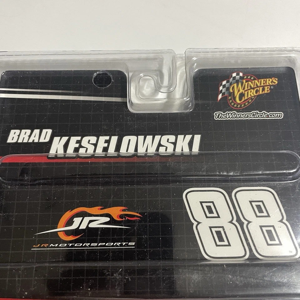 Nascar fundido a presión Brad Keselowski Navy #88 Winners Circle 1:64 nuevo en paquete Foto 4 de 4