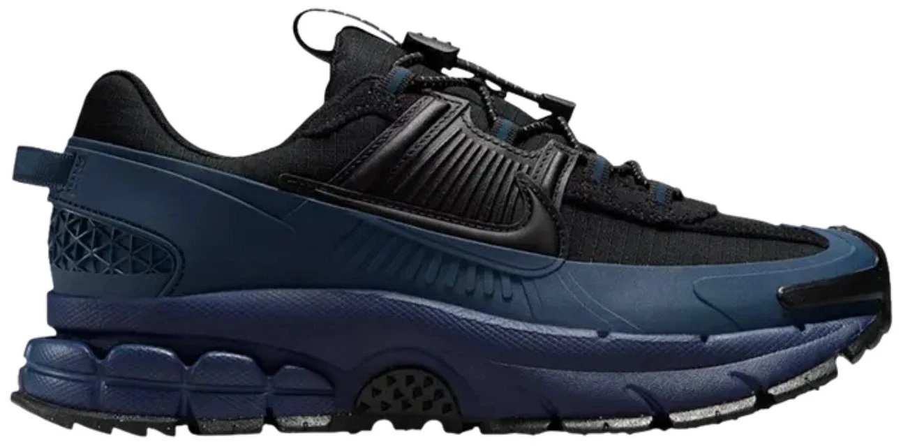 Nike Vomero 18 GORE-TEX Black/Crimson Tint/Black/Black W for sale