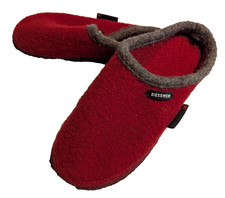 Giesswein Men's 38 6.5 US Red Felted Wool Slippers