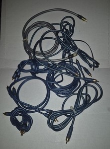 8 Pre-owned Accoustic Research Assorted AV Cables