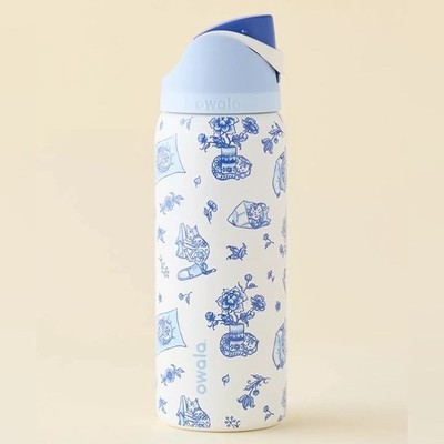 Owala Blue Delft Cat 32 Oz Freesip Water Bottle Urban Outfitters Exclusive