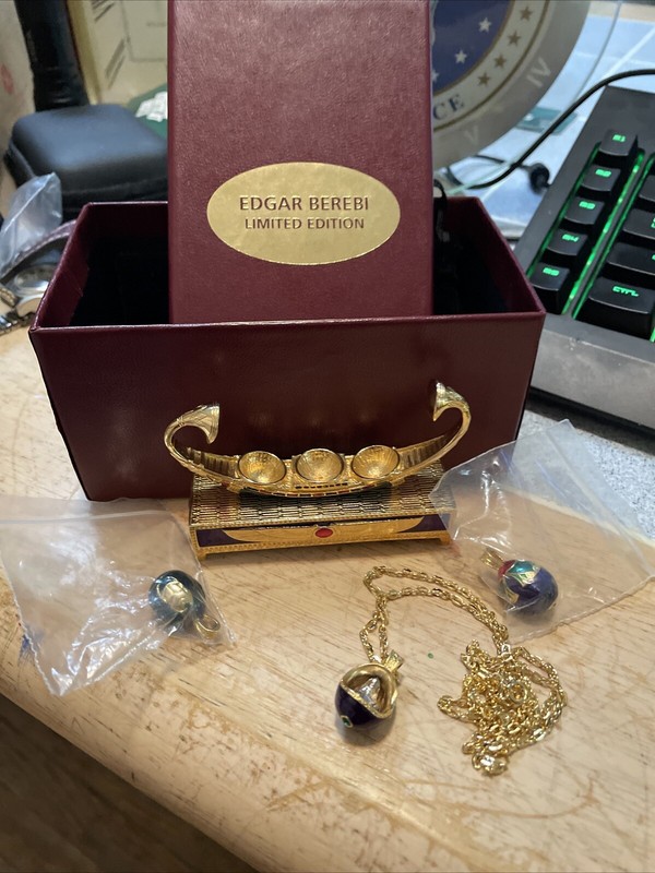 VTG Edgar Berebi Limited Edition Egyptian Faberge Eggs Pendant Necklace W/stand