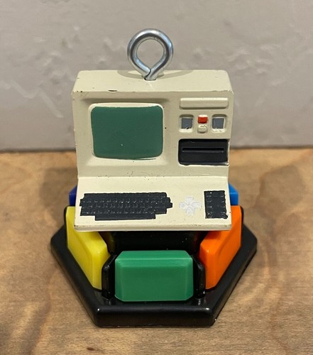 90's Trivial Pursuit Christmas Ornament Keychain Trivia - Picture 5 of 10