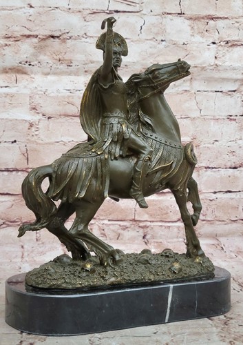 Escultura de bronce Kamiko firmada soldado romano a caballo con espada detallada - Imagen 6 de 10