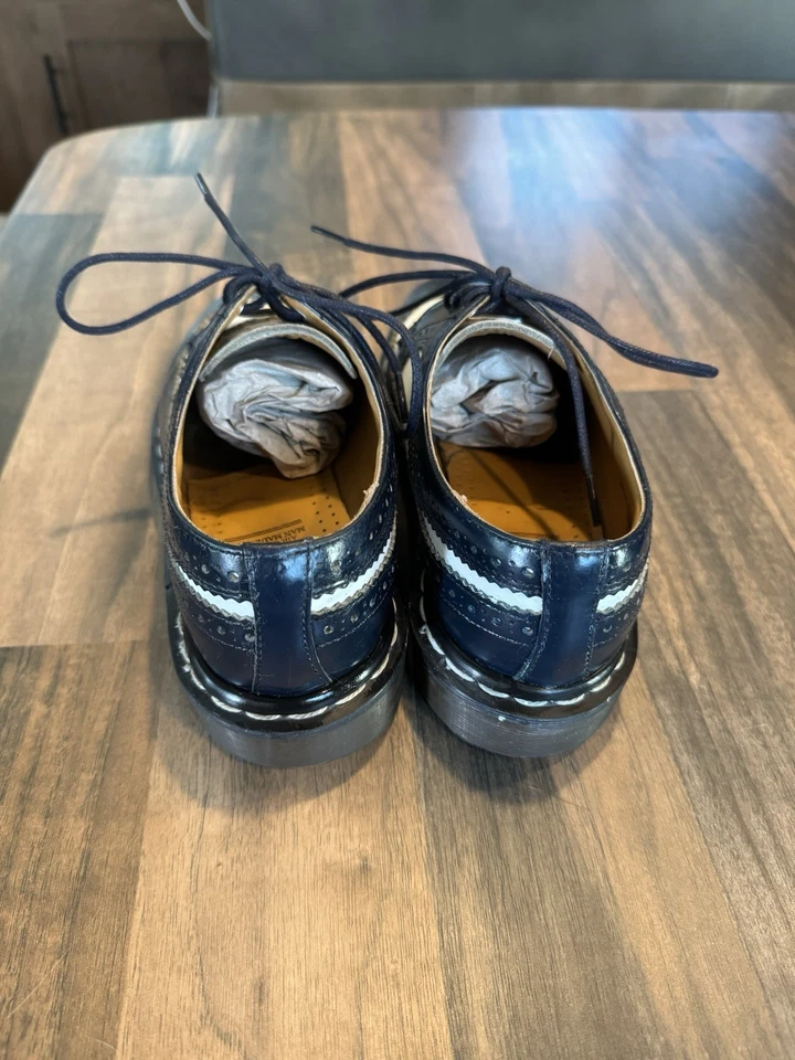 Zapatos de punta de ala Dr. Martens 3989 vintage - azul marino y blanco - Reino Unido 5 Foto 4 de 4