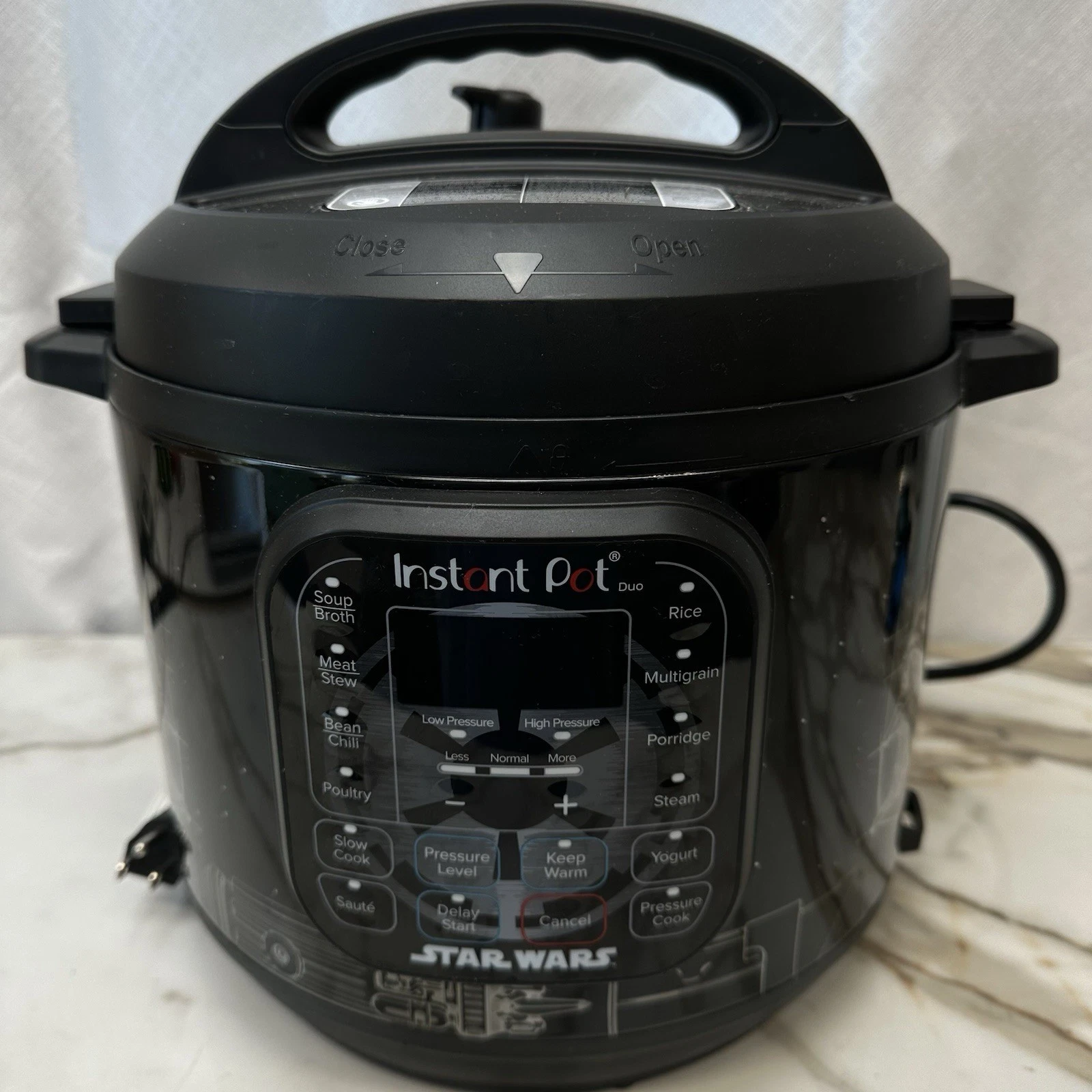 Instant Pot Duo 6 Quart Star Wars Darth Vader Special Edition Pressure Cooker