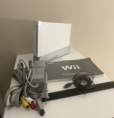 Nintendo Wii White Home Console Bundle w/ Sensor Bar, AV Cable,Power Adapter Man