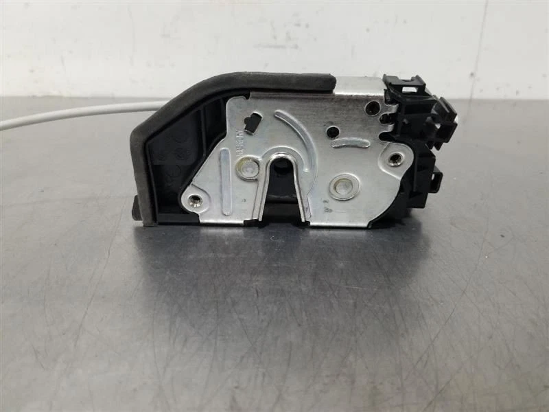 BMW M240I 18 2018 cerradura puerta pestillo actuador pasajero delantero derecho  Foto 4 de 4