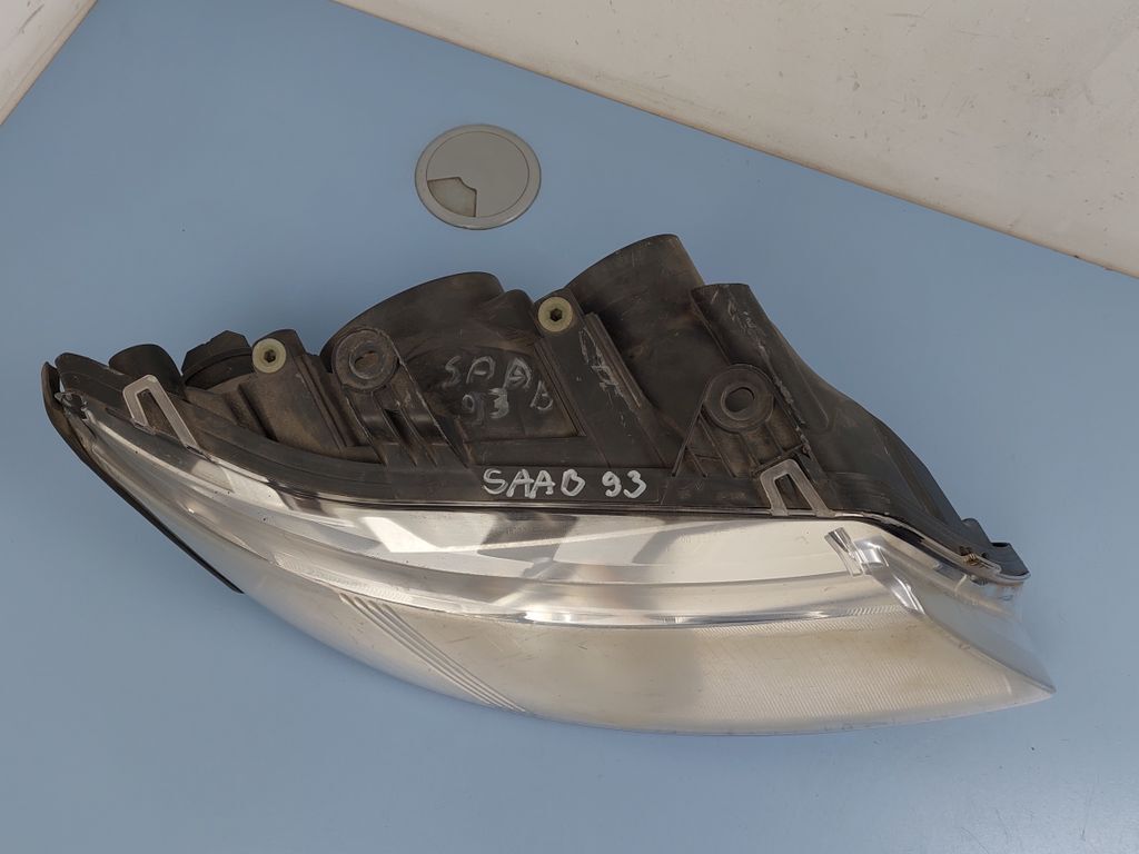 Saab 9-3 Ver1 2003 Right headlight headlamp 15581800RE AXP15663 | eBay
